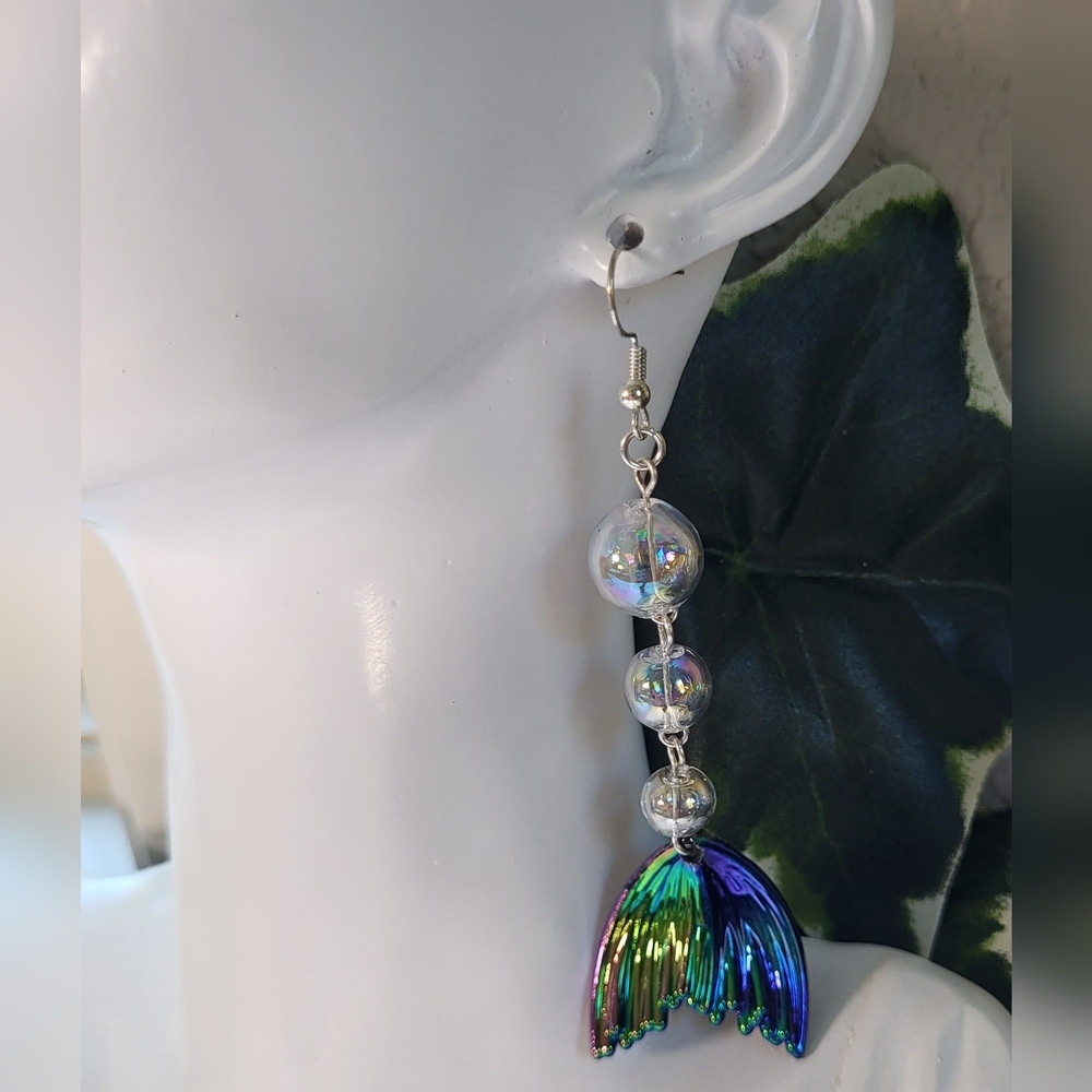 Pearlescent Mermaid Tail Statement Dangle Earrings / Pierced - Picture 2 of 5